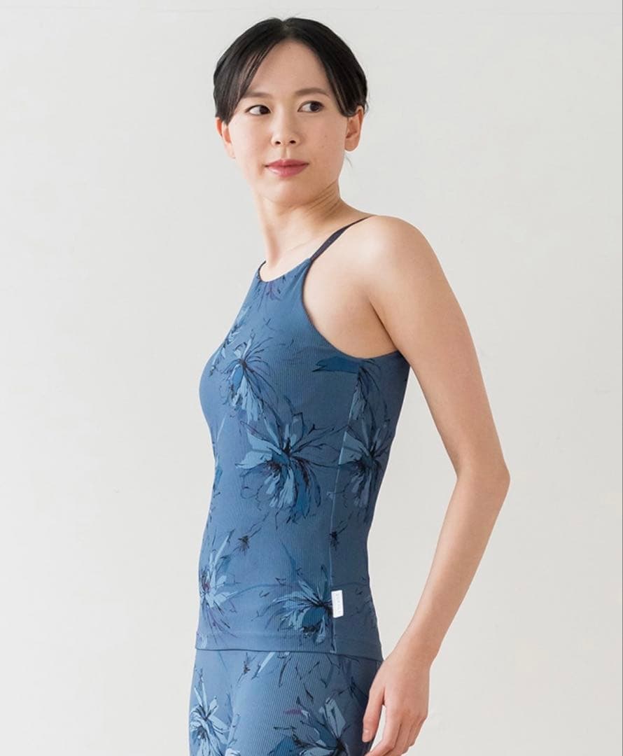 SUKALA リブBigフラワープリントタンクトップ　スモークブルー　LL XL
