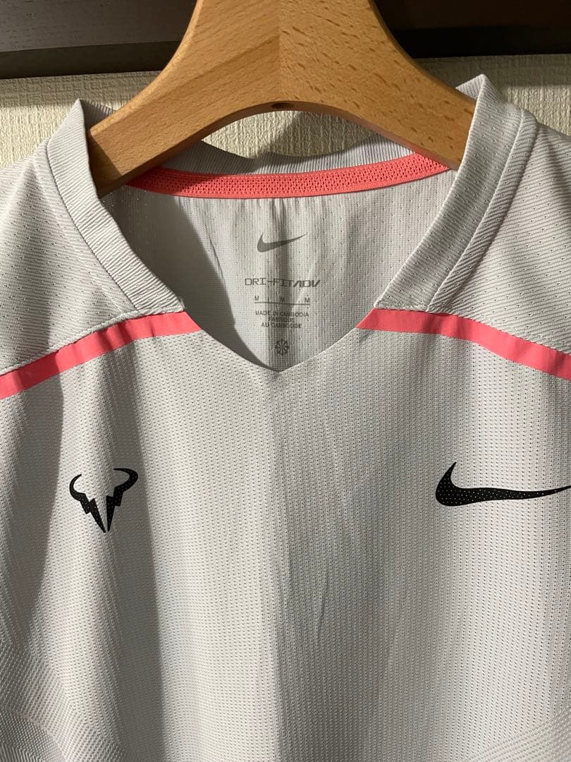 ナイキ　ナダル　テニス　Tシャツ　半袖