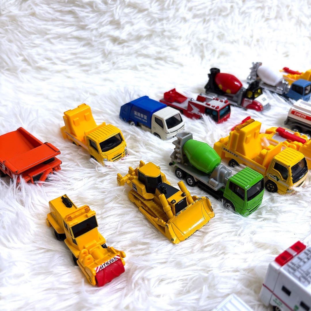 トミカ TOMICA 働く車 28台セット 消防車 救急車 工事車両 まとめ