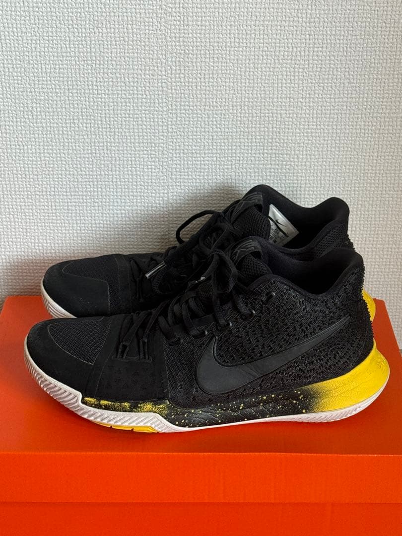 NIKE カイリー3