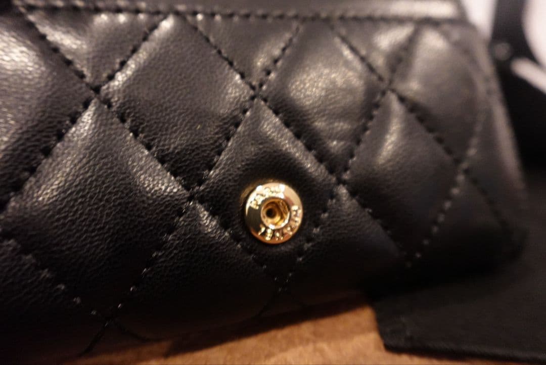 CHANELブラックケースノベルティ