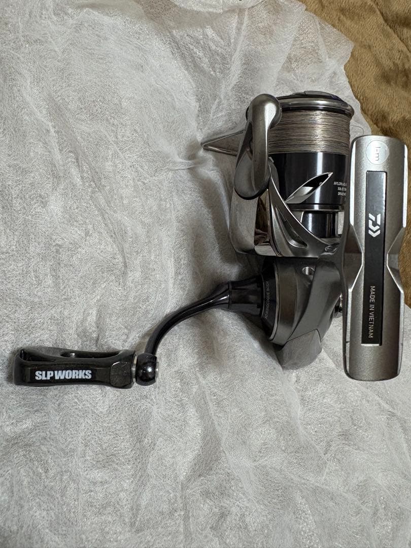 25CALDIA LT2500S スピニングリール ノブSLP WORKS