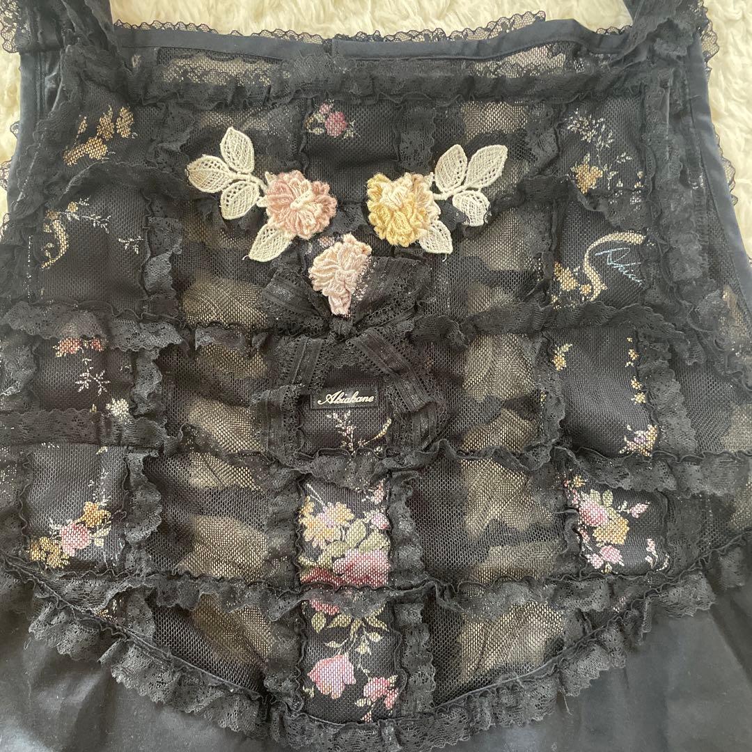 アキアカネ 黒の刺繍エプロン
