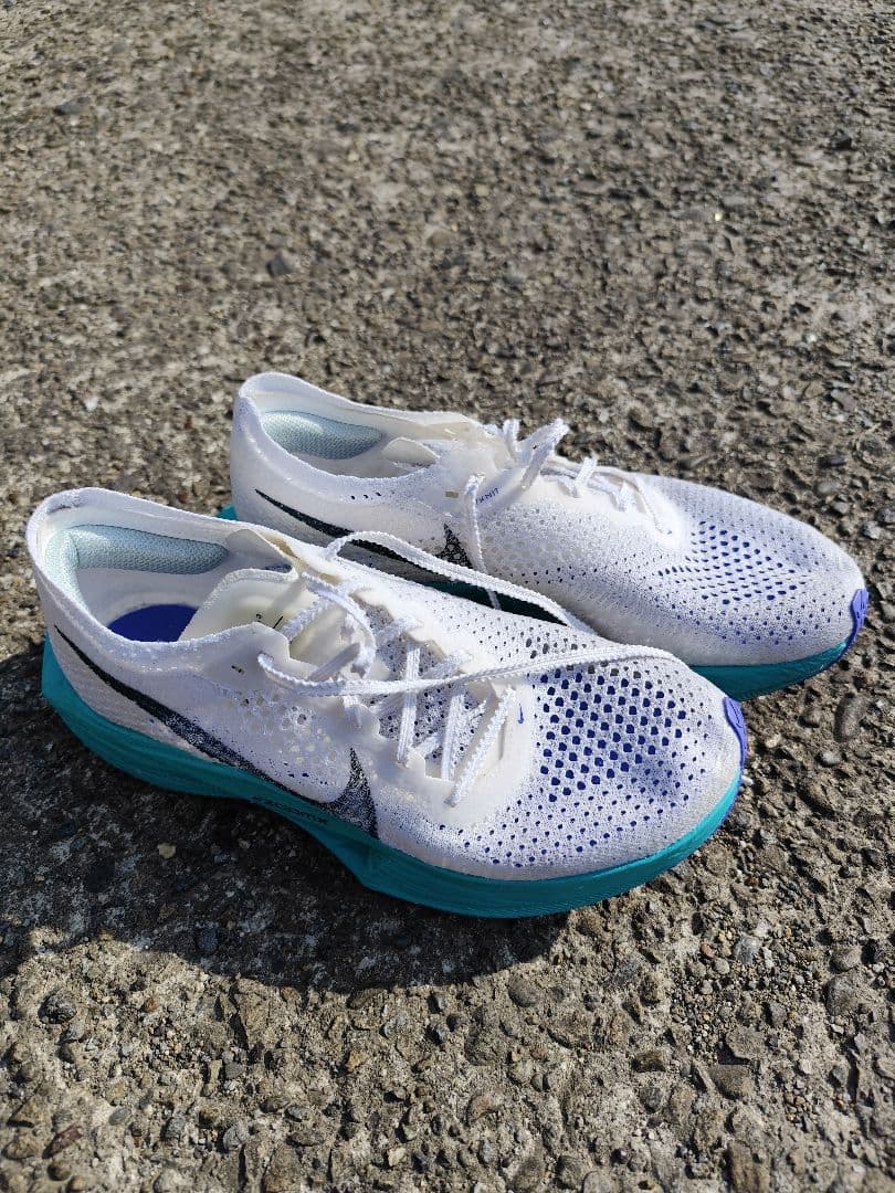 NIKEのヴェイパーフライ3ランニングシューズ 25.0