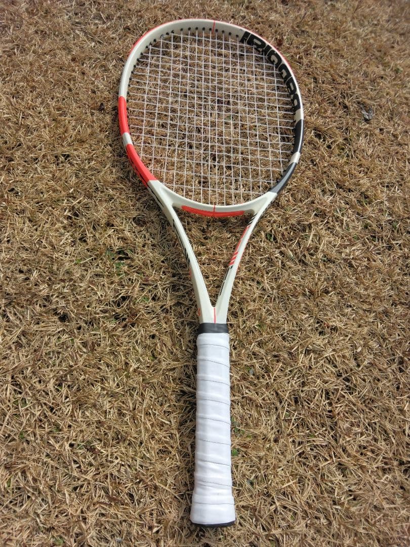 ガット新品！Babolat PURE STRIKE 100 硬式用テニスラケット