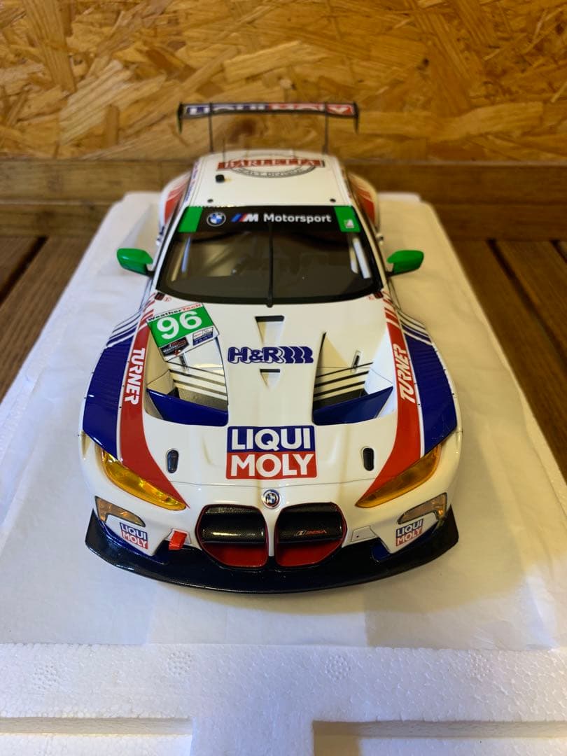 トップスピード　1/18  M4 GT3 EVO IMSA ケース付き