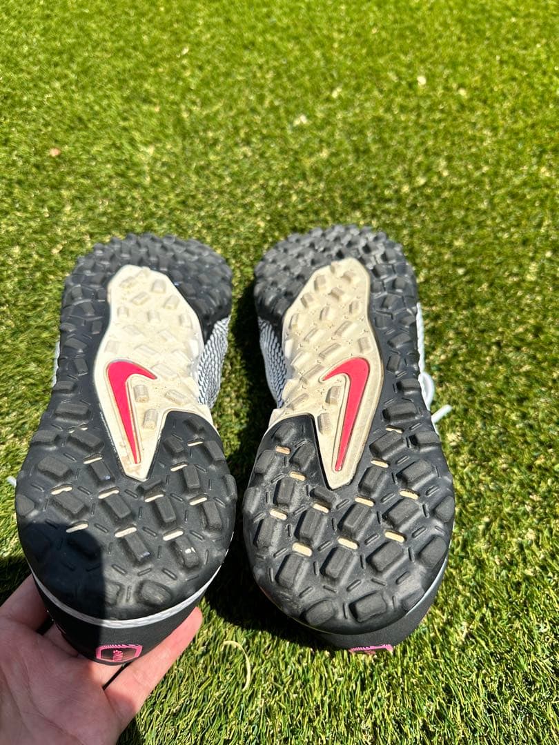 NIKEナイキ リアクト ファントムGT プロ TF(ホワイト×ピンク)