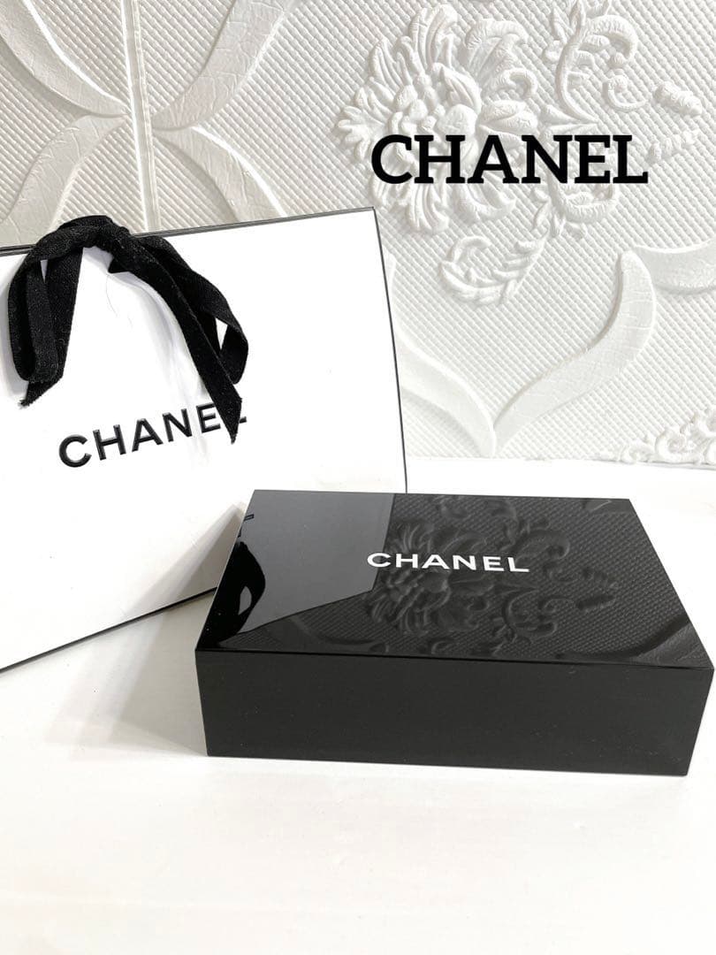 シャネル CHANEL ミラー付き ボックス ケース