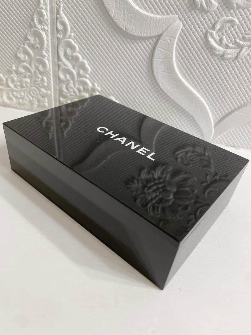 シャネル CHANEL ミラー付き ボックス ケース