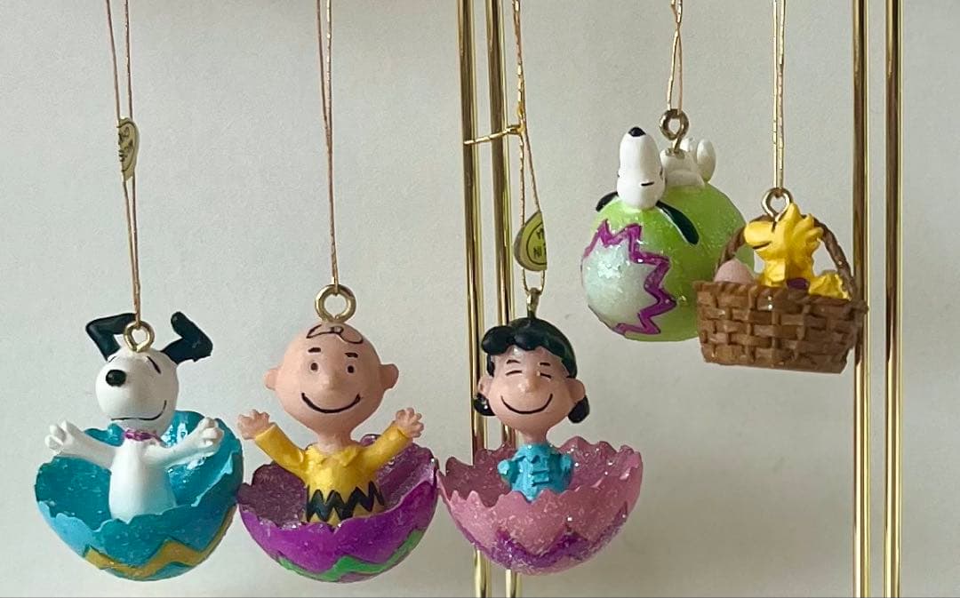 スヌーピー イースター　ミニフィギュア　ピーナッツ