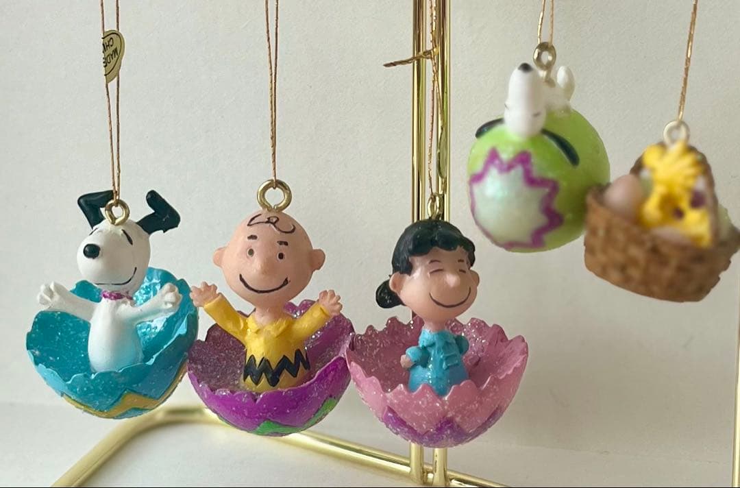 スヌーピー イースター　ミニフィギュア　ピーナッツ