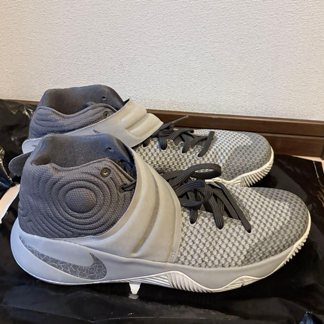 ナイキ カイリー2 ウルフグレー（Nike Kyrie 2）