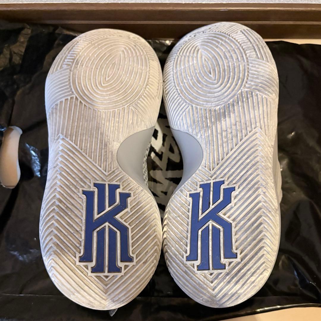 ナイキ カイリー2 ウルフグレー（Nike Kyrie 2）
