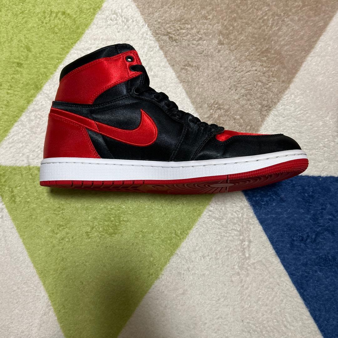 NIKE AIR JORDAN 1 ハイカット ブラック×レッド