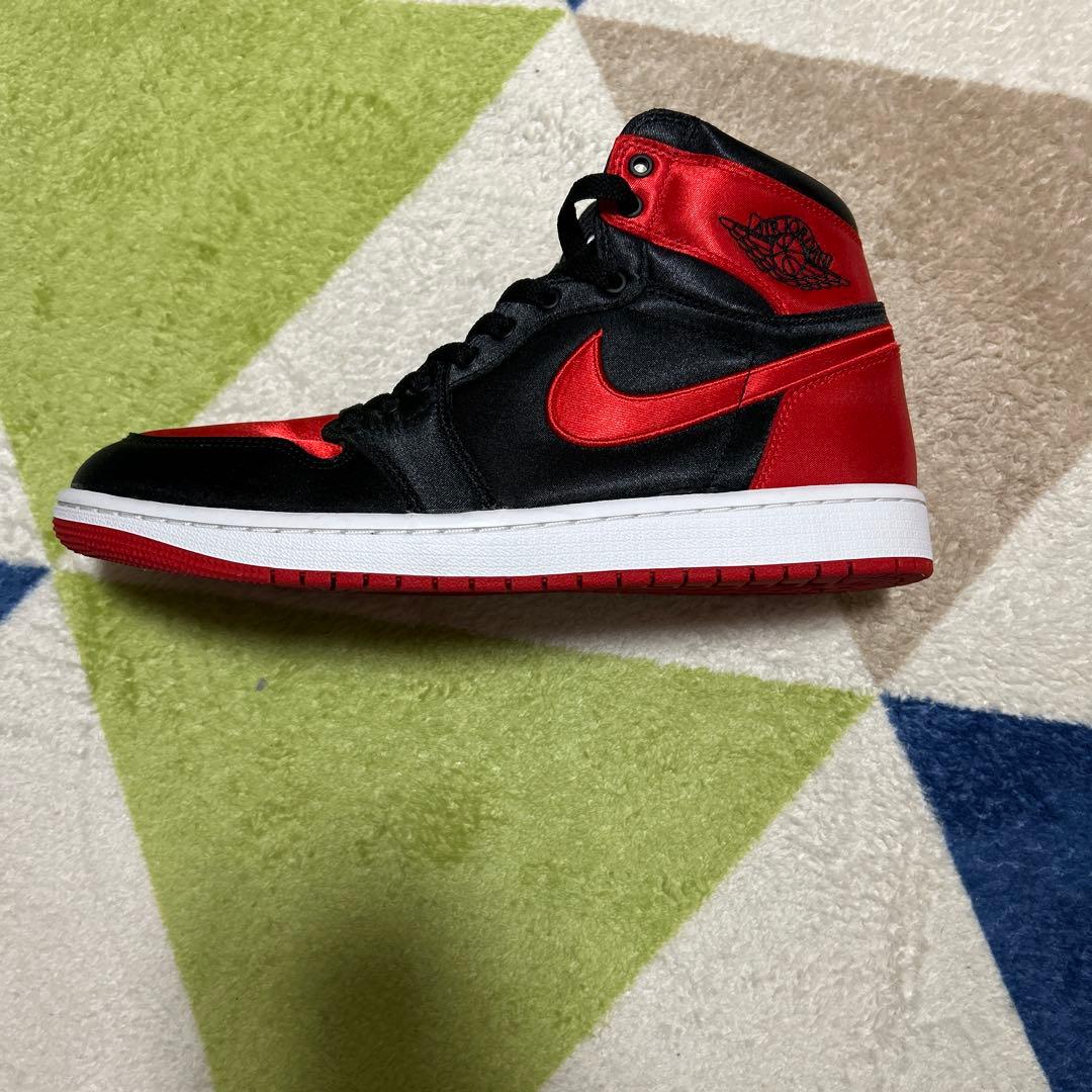 NIKE AIR JORDAN 1 ハイカット ブラック×レッド