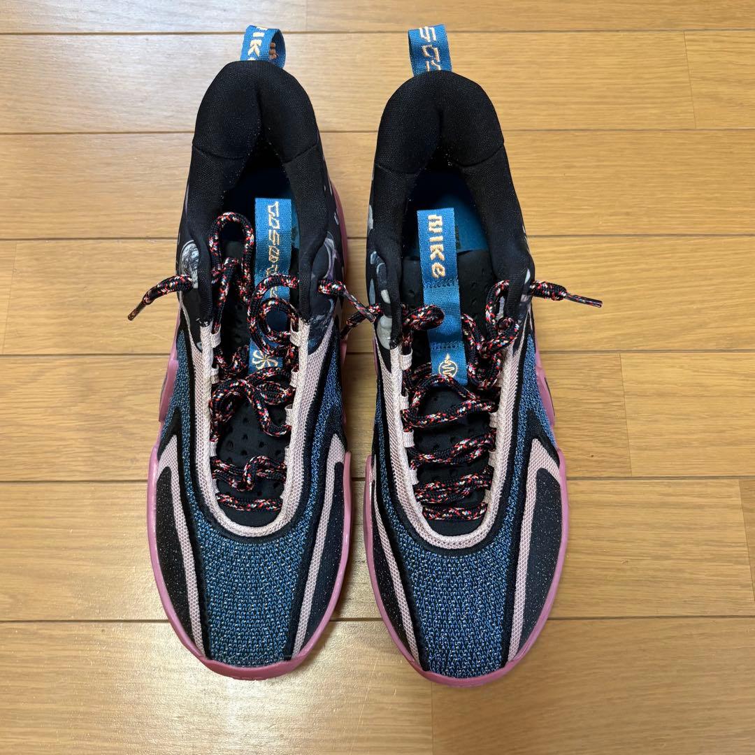 【美品】NIKE コズミック ユニティ 2