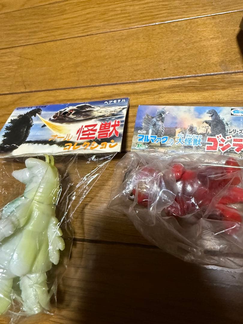 ソフビ　4体セット　ヘドラ　モゲラ　ミニラ　マーミット　キャラクティクス　M１号