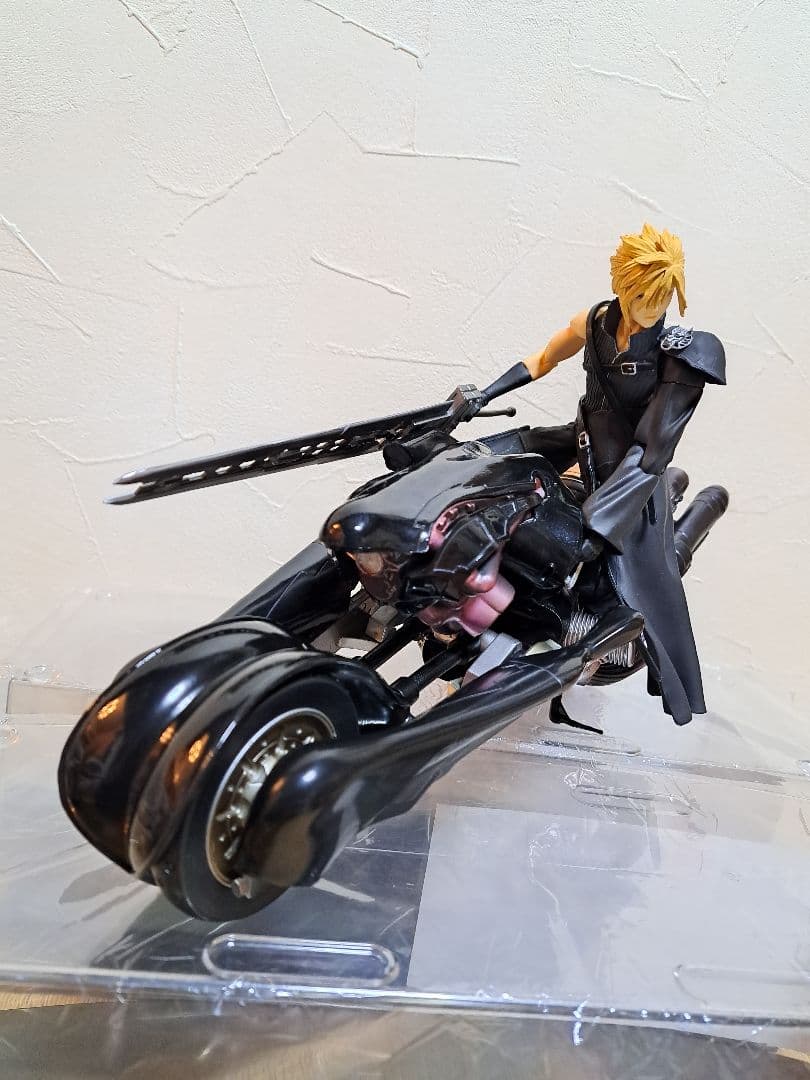 ファイナルファンタジー 7 クラウド ACTION FIGURE