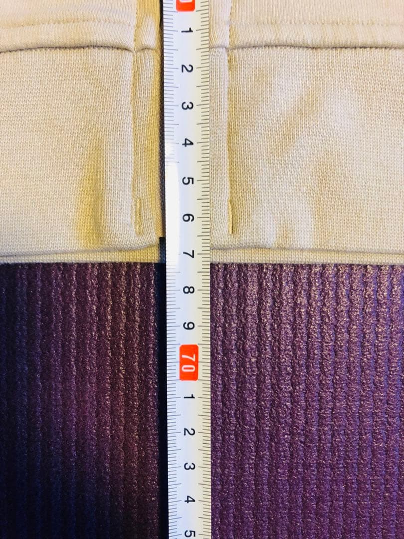 Lululemon フード付きベージュジャケット