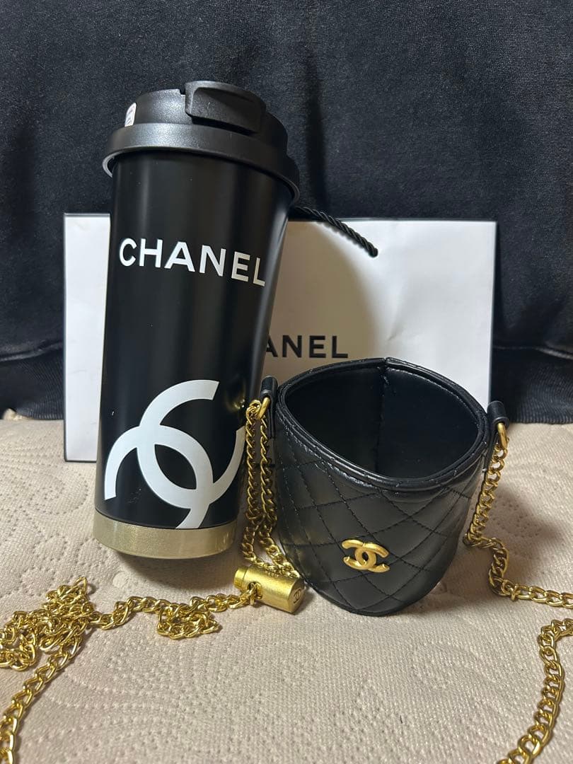CHANEL マイボトル&チェーン付きホルダー ノベルティ