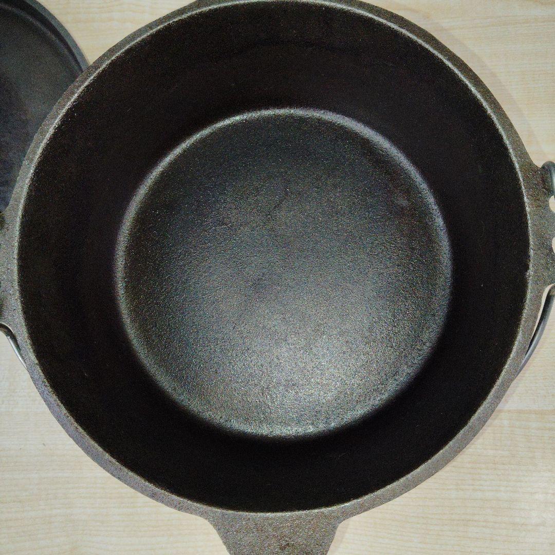 値下げ　鉄製足付ダッチオーブン
