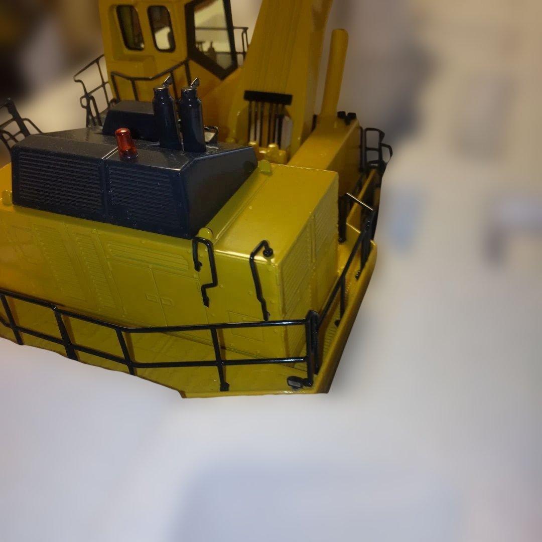 コマツ建機　PC2000-8 BACKHOE 1/50