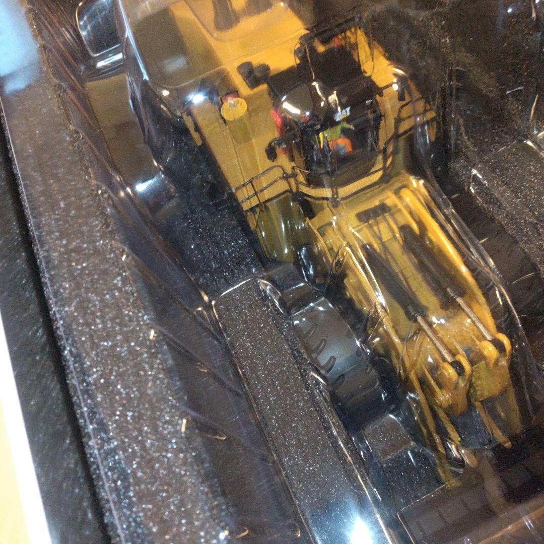 コマツ建機　PC2000-8 BACKHOE 1/50