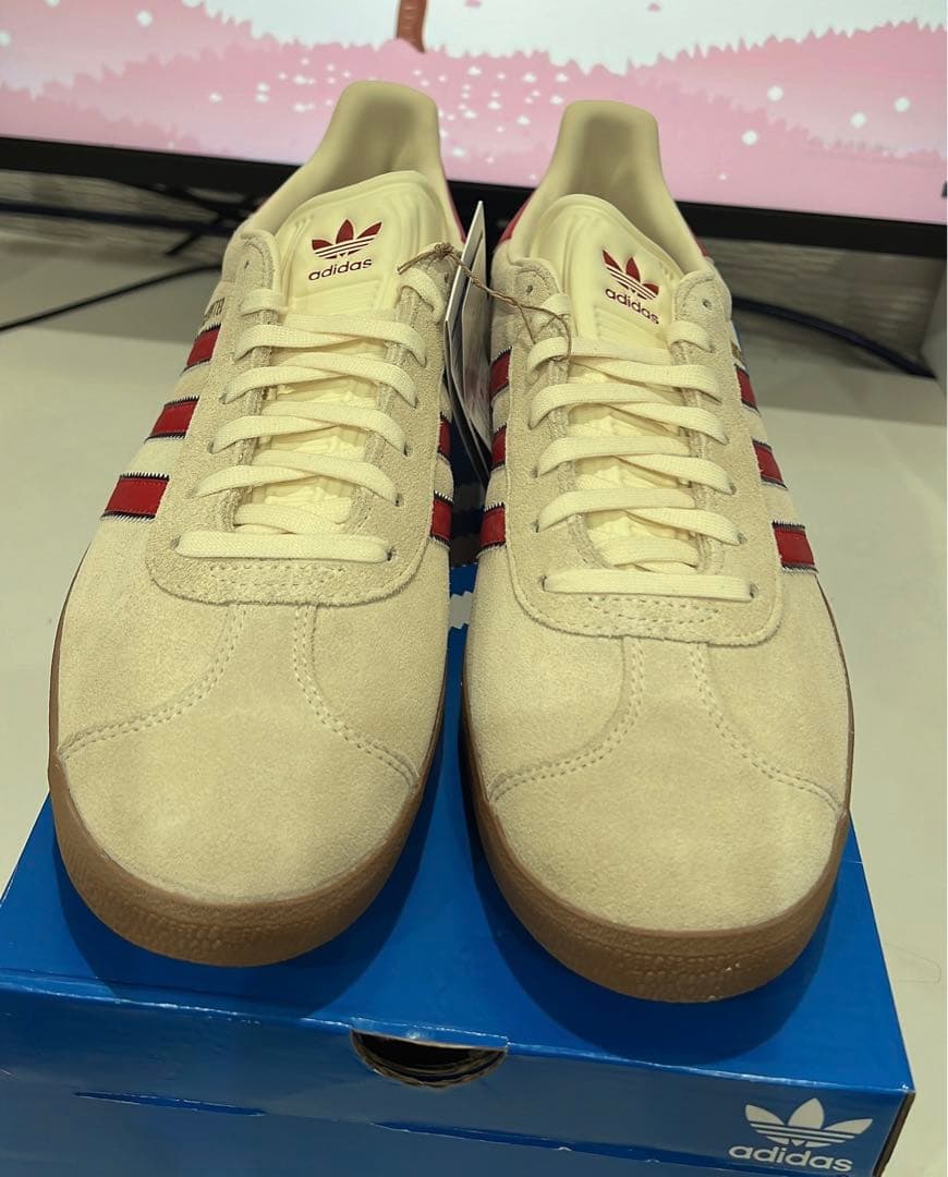 Manchester United × adidas Gazelle