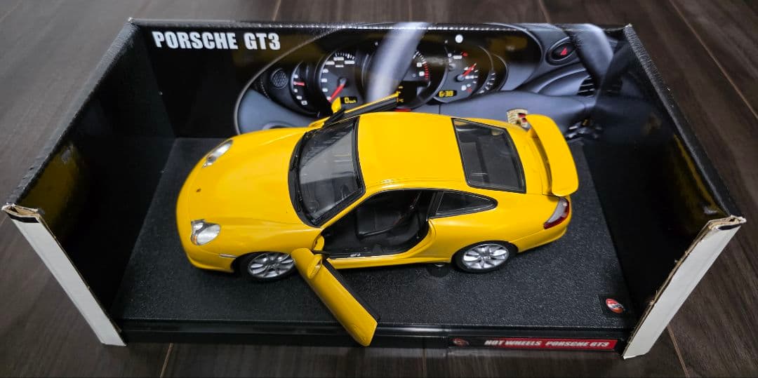 ミニカー Hot Wheels Porsche GT3 1:18