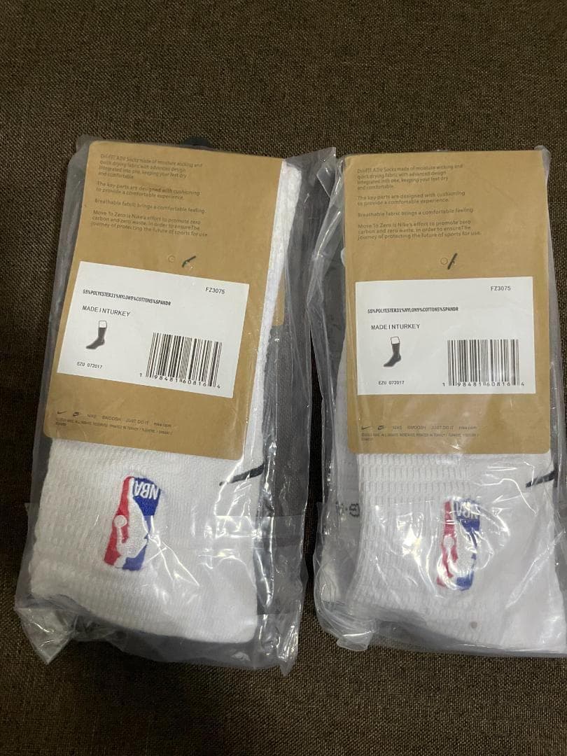 Nike Unicorn ホワイトソックス 2足セット