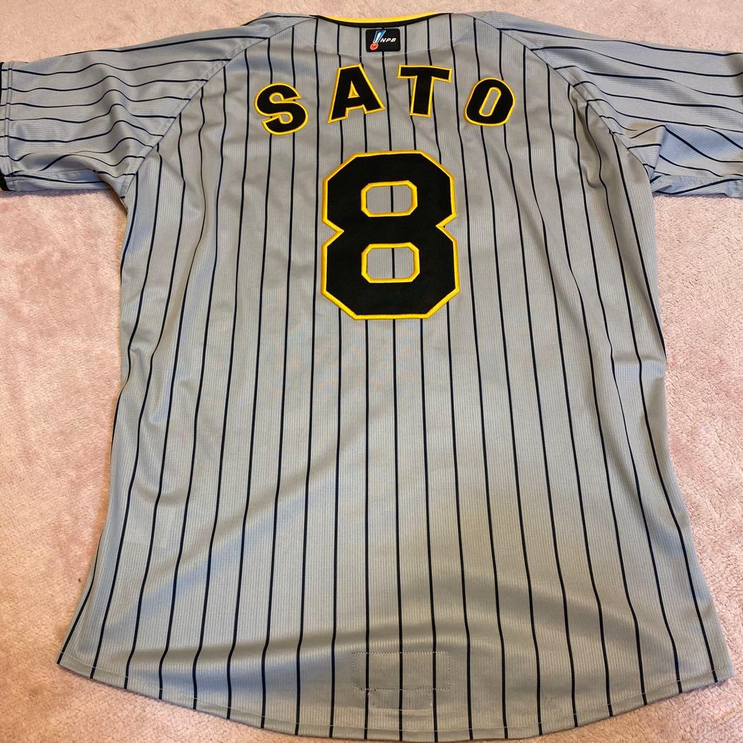 阪神タイガース　プロコレユニホーム　佐藤選手
