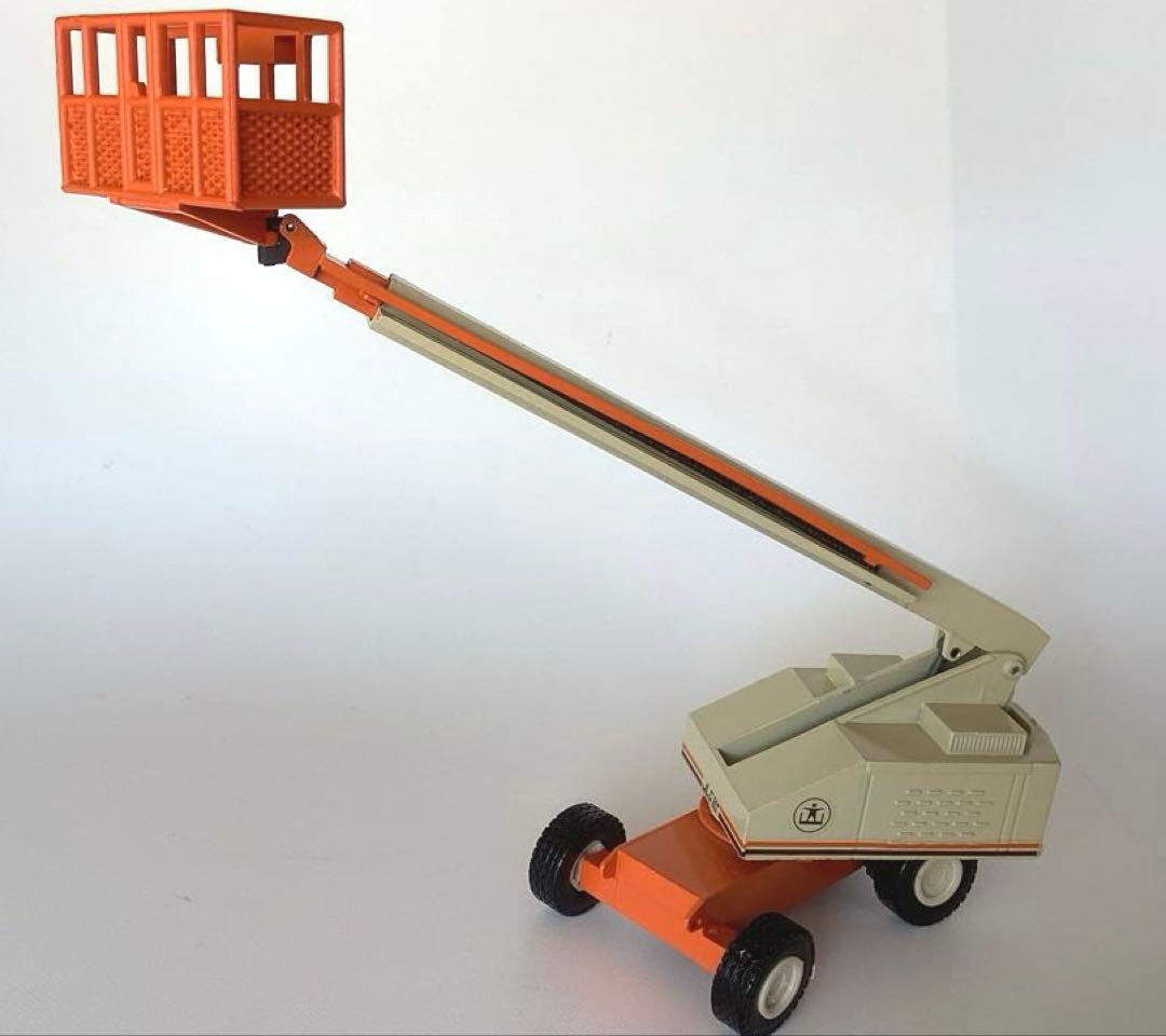 NZGミニカー　高所作業車JLG Model 60H 1/50