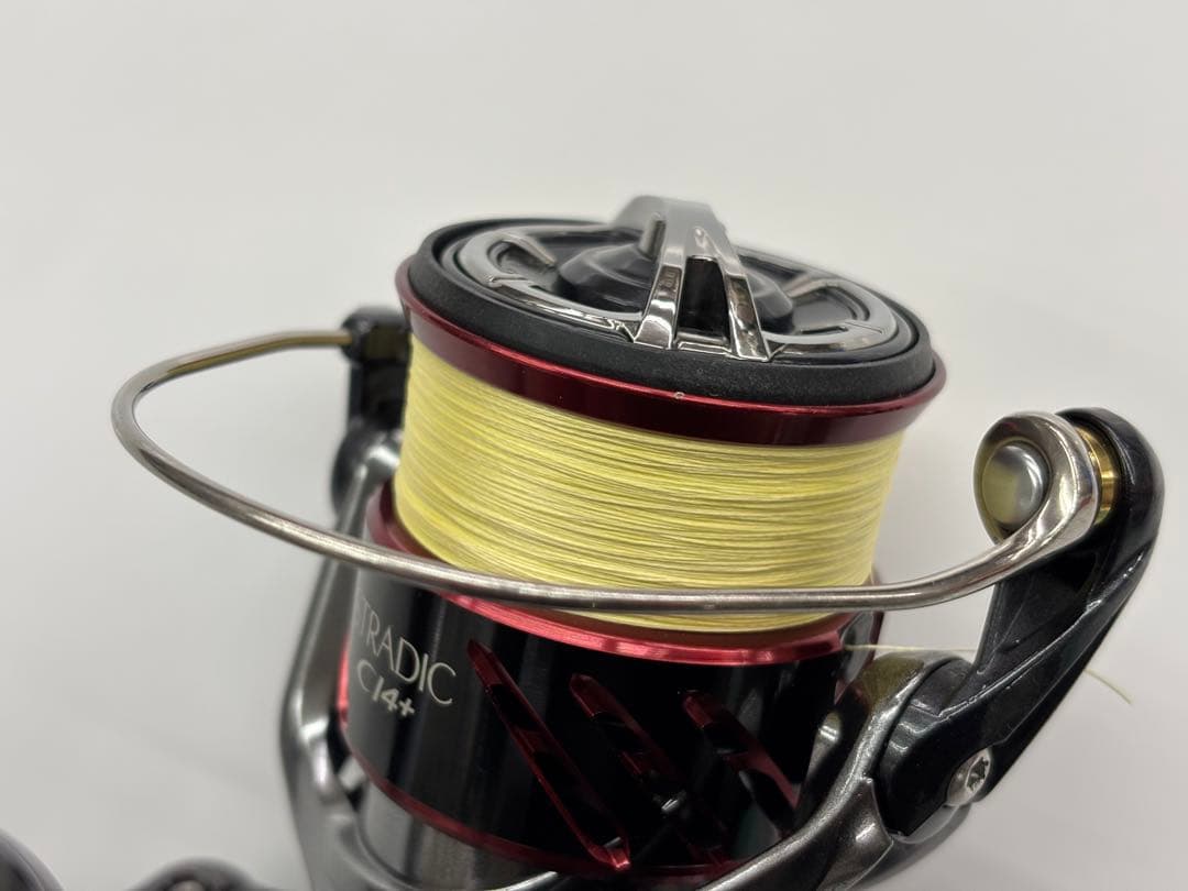 シマノ　16ストラディックCI4＋2500S スピニングリール