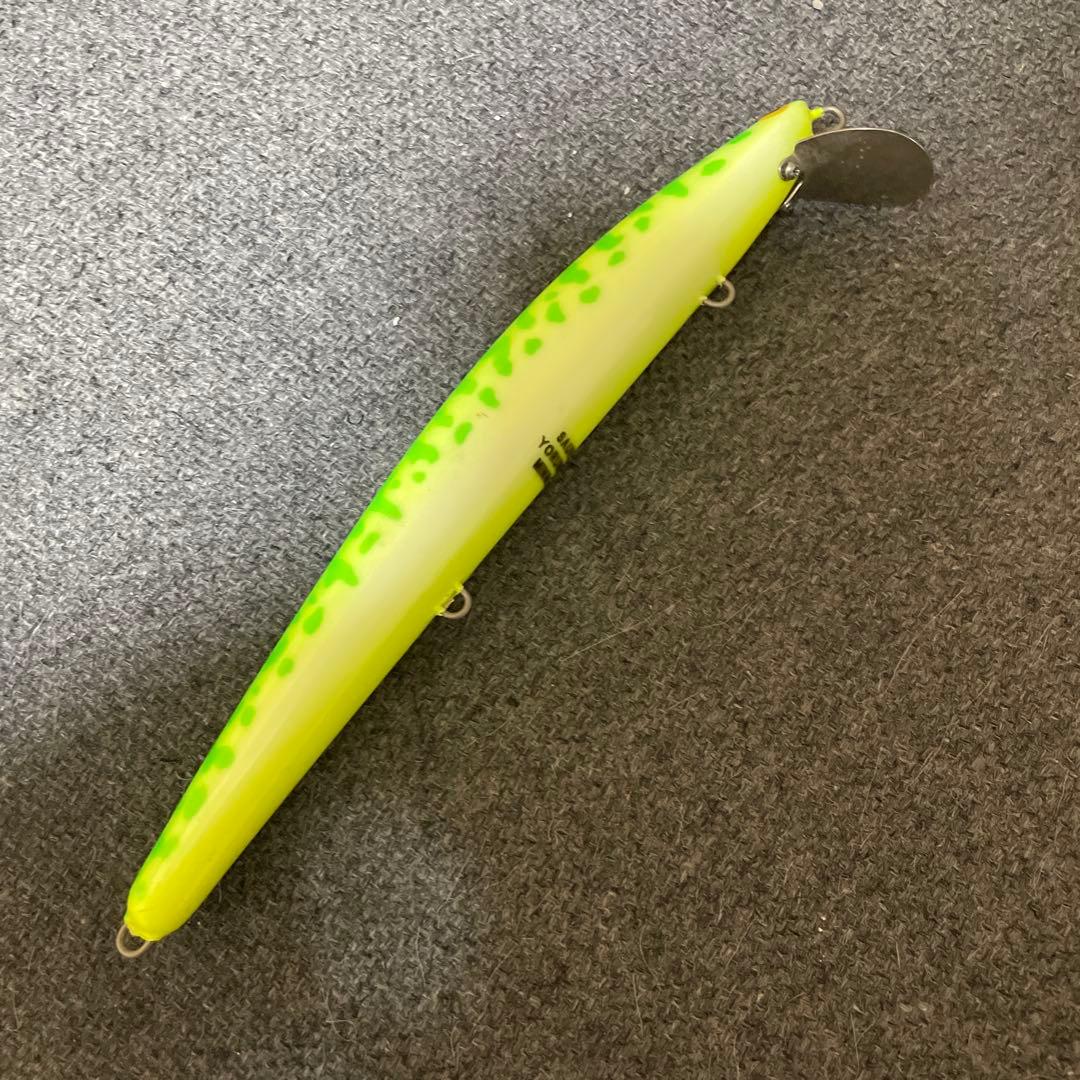 SAURUS YORUMARU MINNOW　ヨルマルミノー　2本セット