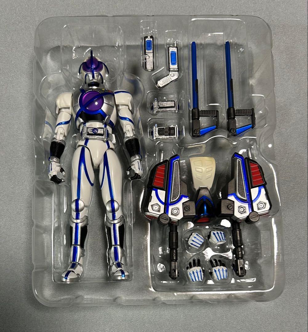S.H.Figuarts 仮面ライダーデルタ、サイガ、オーガ