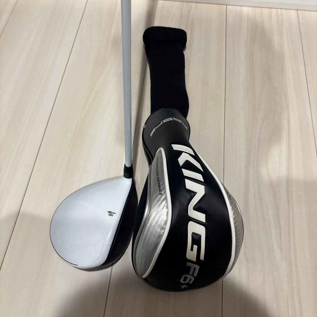 コブラ　ＫＩＮＧＦ６＋１Ｗ（ホワイト）　ヘッドカバー付