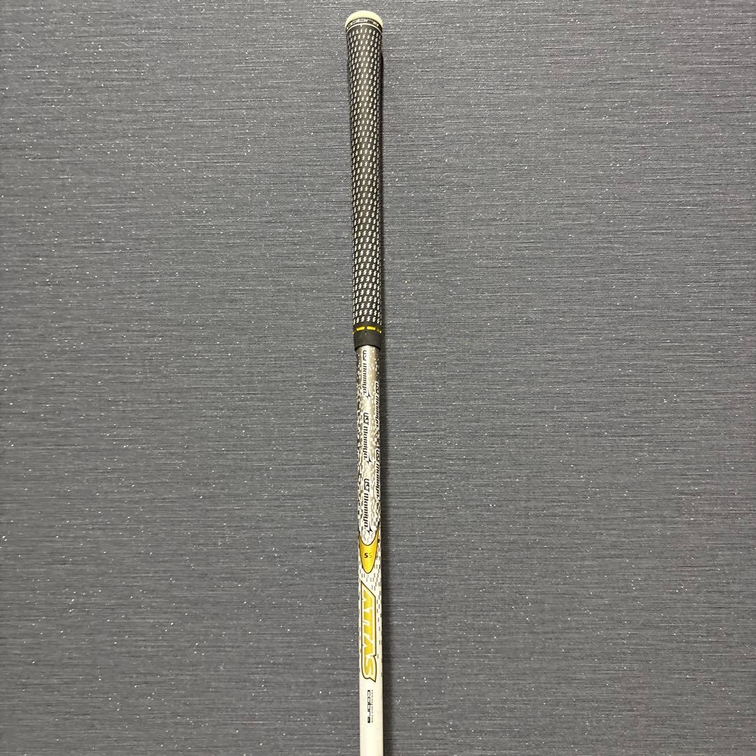 コブラ　ＫＩＮＧＦ６＋１Ｗ（ホワイト）　ヘッドカバー付