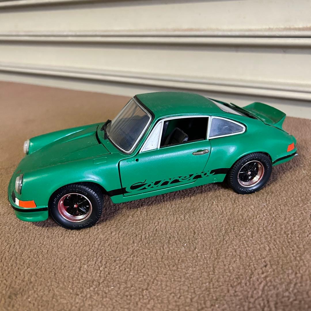 DB15★ミニカー★ オートアート製 1/18 スケール ポルシェ911 カレラ