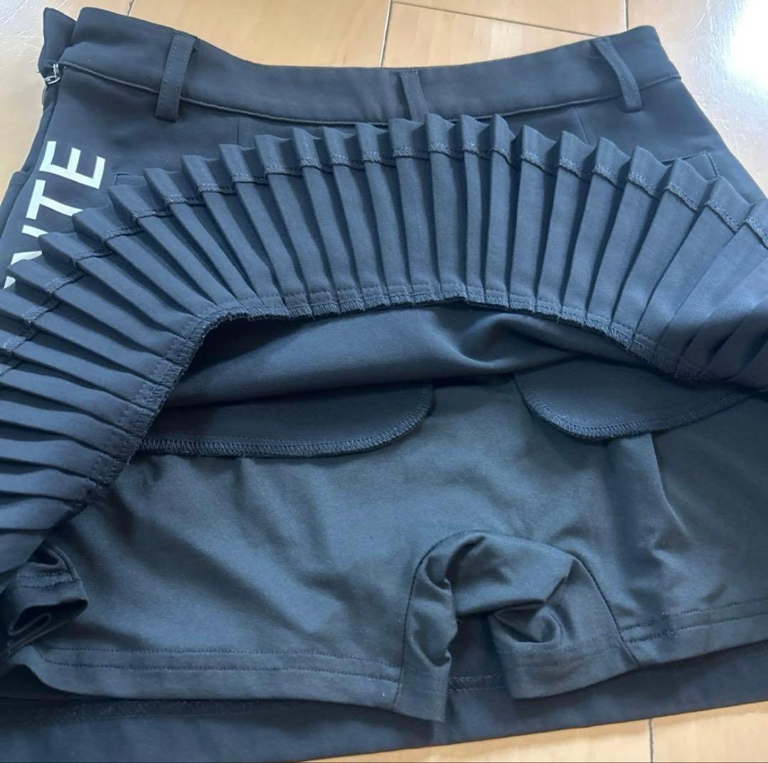 DESCENTE 黒 プリーツスカート Sサイズ