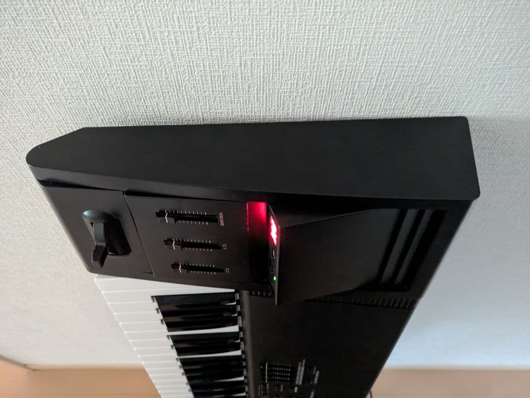 Roland　シンセサイザー　XP-80　ジャンク扱い品