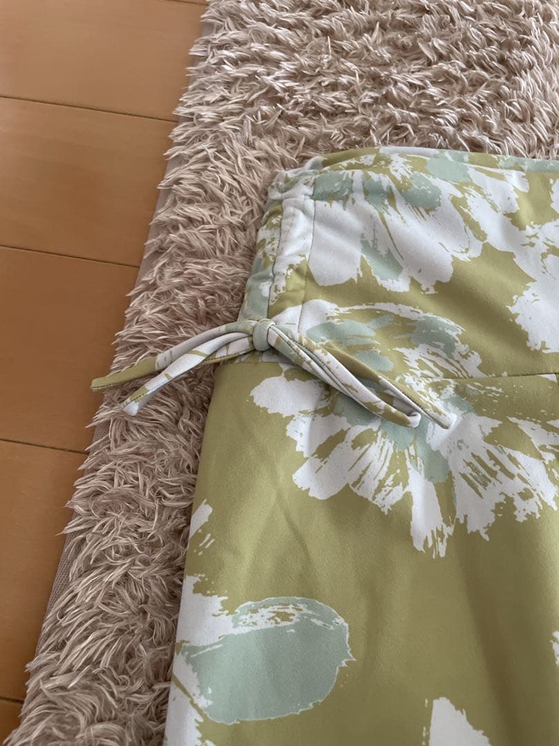 【美品・未使用】リアルストーン Real Stone フラワー柄ヨガレギンス