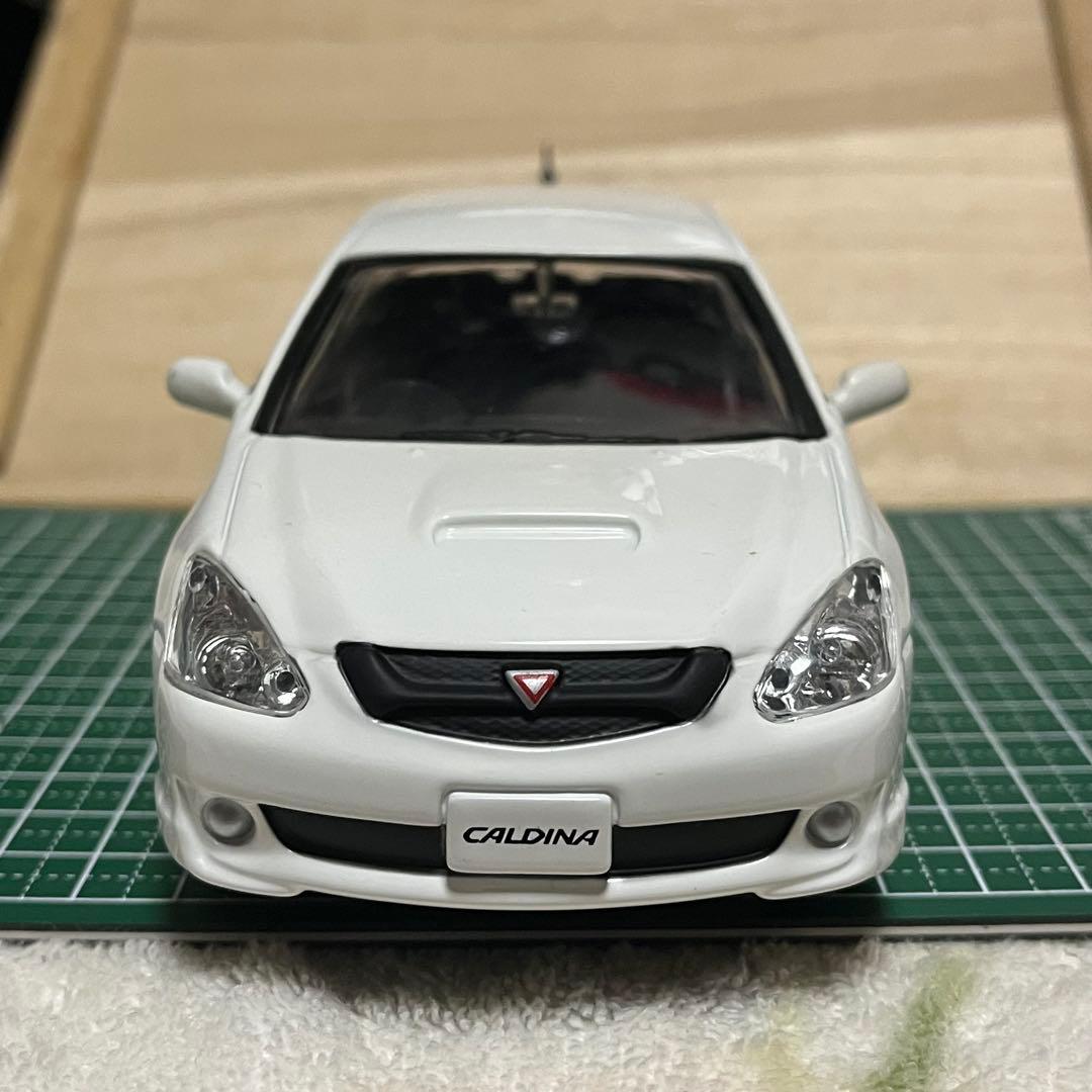 トヨタ　カルディナ TOYOTA CALDINA 1/24 スケール　ミニカー