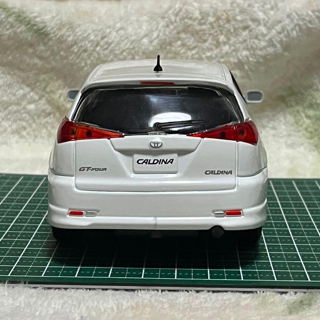 トヨタ　カルディナ TOYOTA CALDINA 1/24 スケール　ミニカー