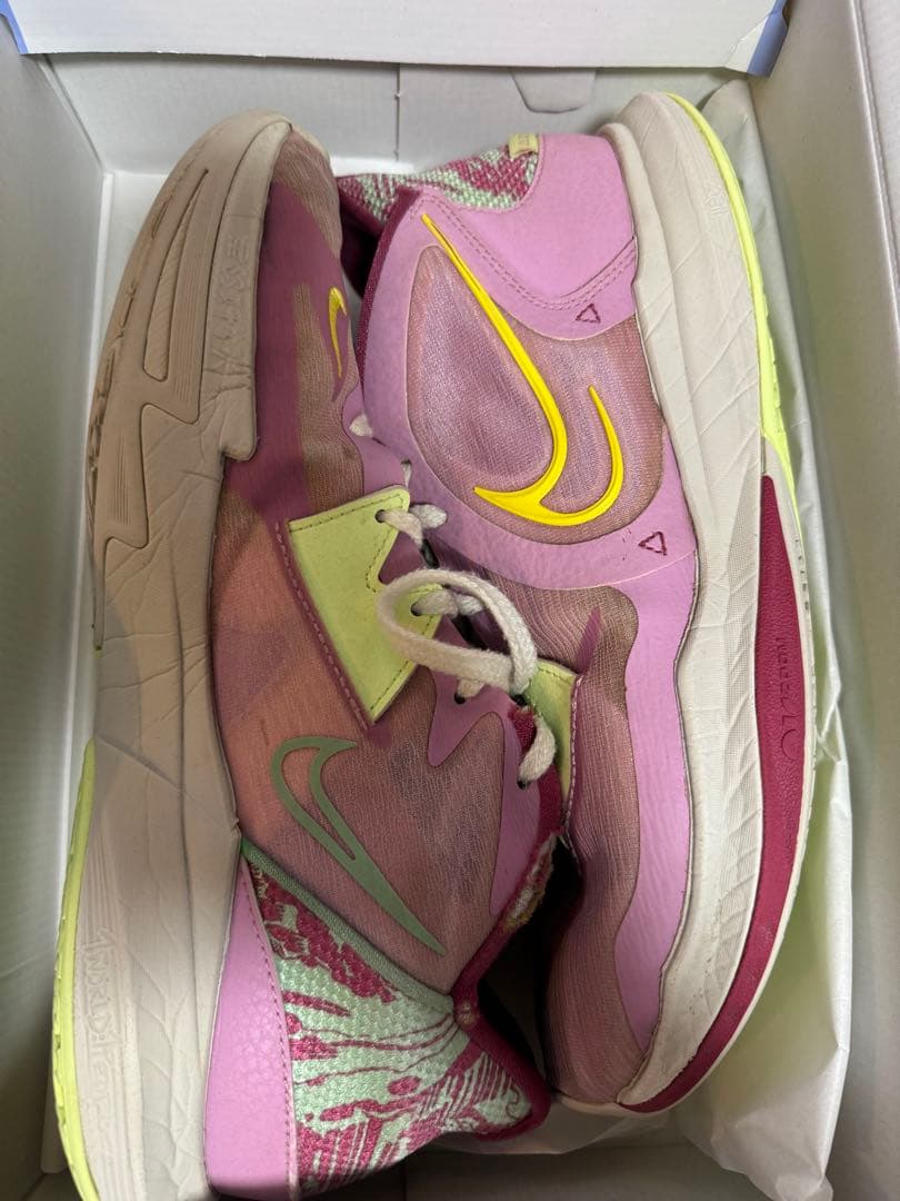 NIKE カイリー5ローピンク