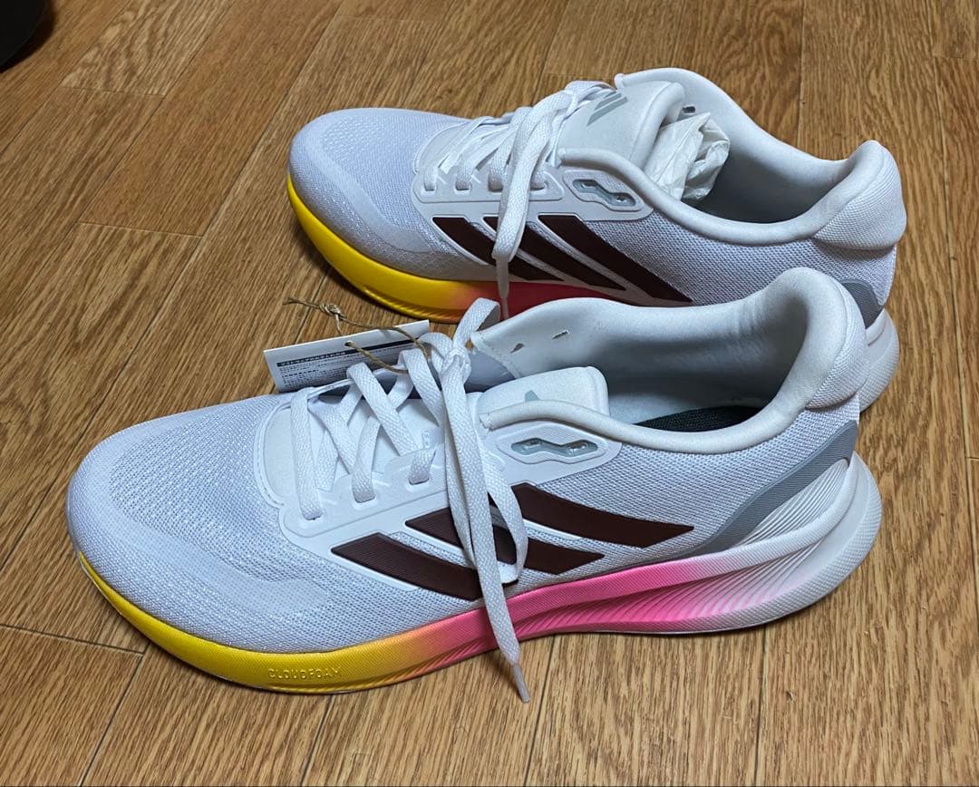 アディダス　adidas ランニングシューズ　コアランナー27.5cm