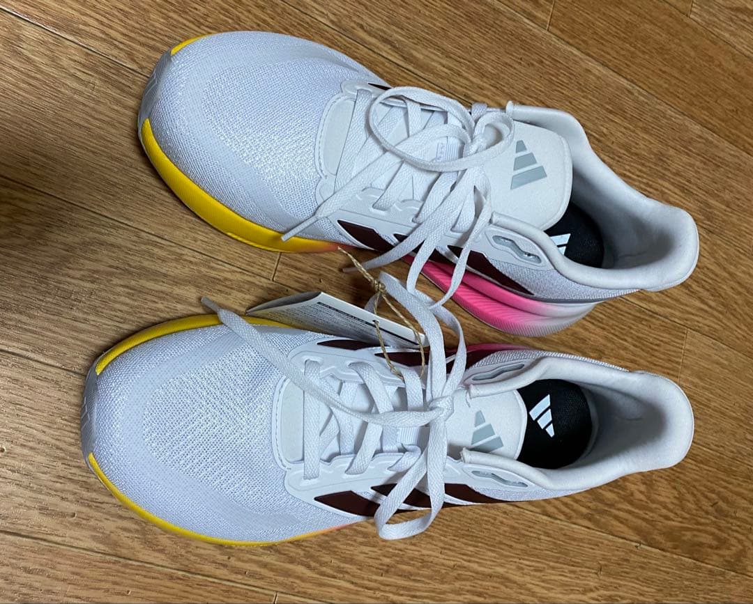 アディダス　adidas ランニングシューズ　コアランナー27.5cm
