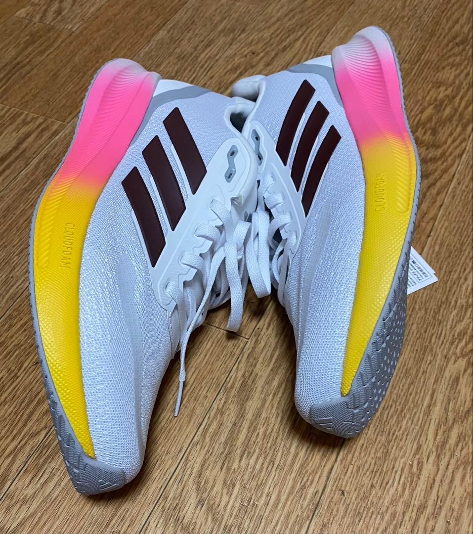 アディダス　adidas ランニングシューズ　コアランナー27.5cm