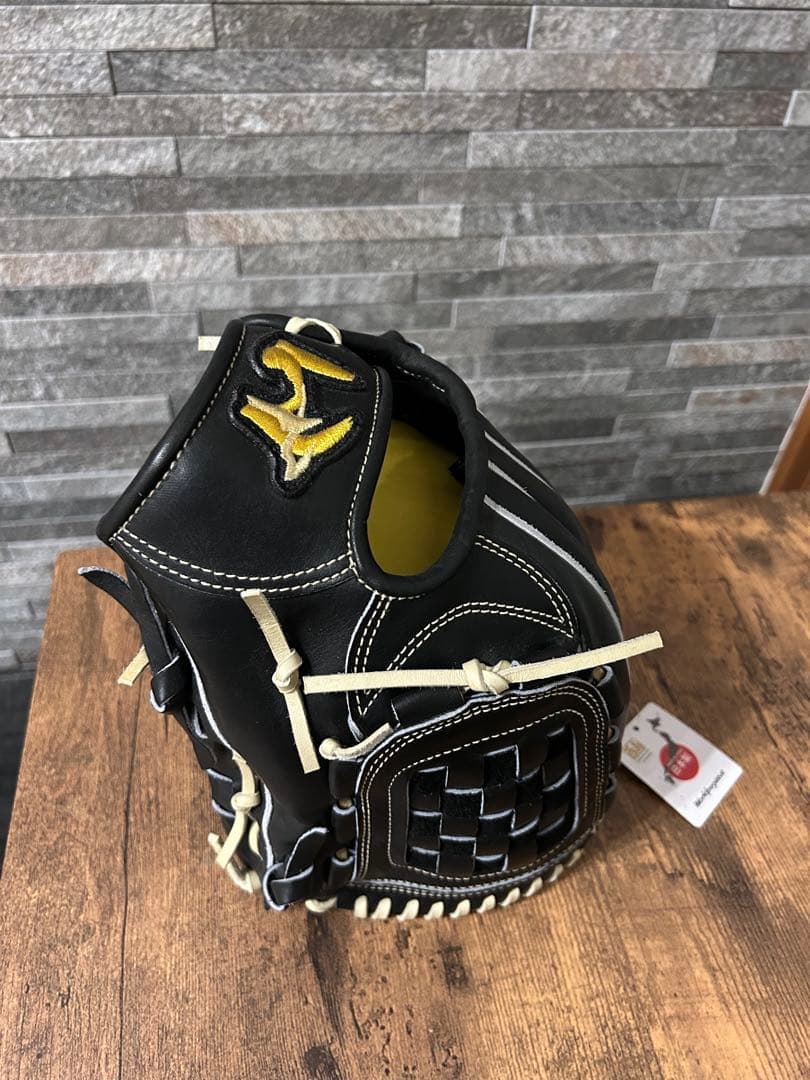 定価59,400円　ワールドペガサス硬式内野用グローブ（新品）