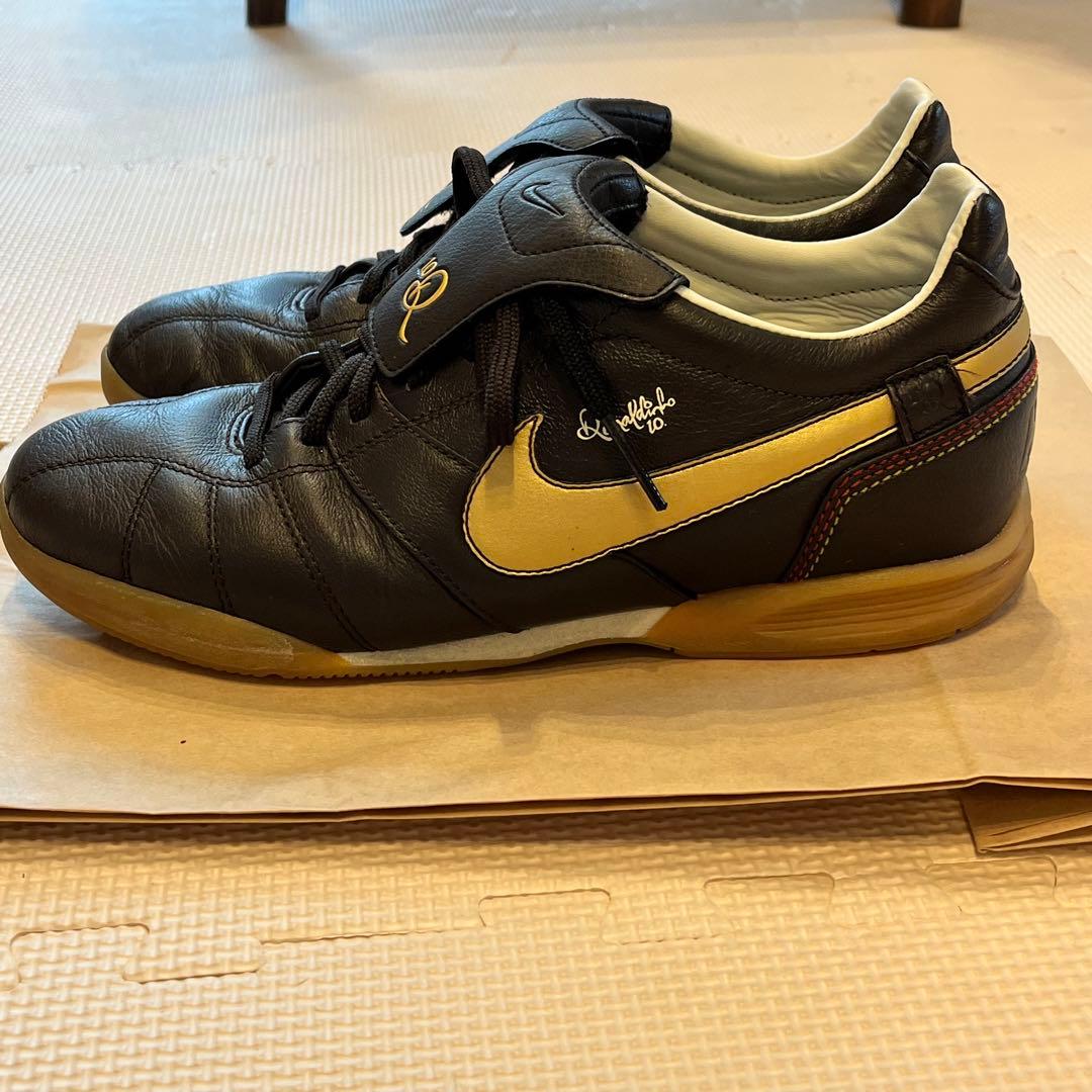 シューズ NIKE Tiempo Guri IC 25.5cm