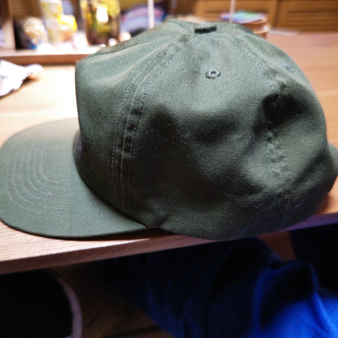Supremeキャップ